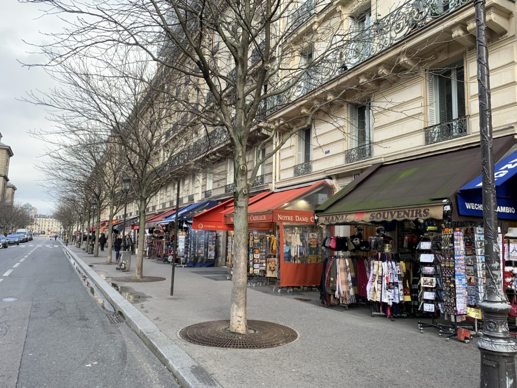 La Région Île-de-France, la Banque des Territoires, la Ville de Paris ainsi que 70 autres collectivités territoriales franciliennes ont ensemble créé le “Fonds Résilience Île-de-France & Collectivités” pour venir en aide aux entreprises impactées par la crise du COVID-19.